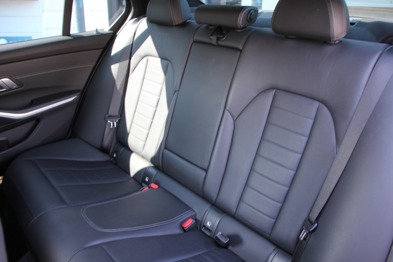 BMW 3シリーズ 330i Mｽﾎﾟｰﾂ ﾊｲﾗｲﾝ ｺﾝﾌｫｰﾄP 【5/22迄限定掲載】1ｵｰﾅ 高出力 258馬力 ﾋｰﾀｰ黒革 追従ACC ｽﾃｱｻﾎﾟｰﾄ ﾌﾙｾｸﾞTV 360度ｶﾒﾗ Pｱｼｽﾄﾌﾟﾗｽ 19AW LEDﾍｯﾄﾞﾗｲﾄ Mｽﾎﾟｰﾂﾌﾞﾚｰｷ ﾀｯﾁ画面ﾅﾋﾞApplecarplay 電動ﾄﾗﾝｸ ﾜｲﾔﾚｽ充電 2年保証