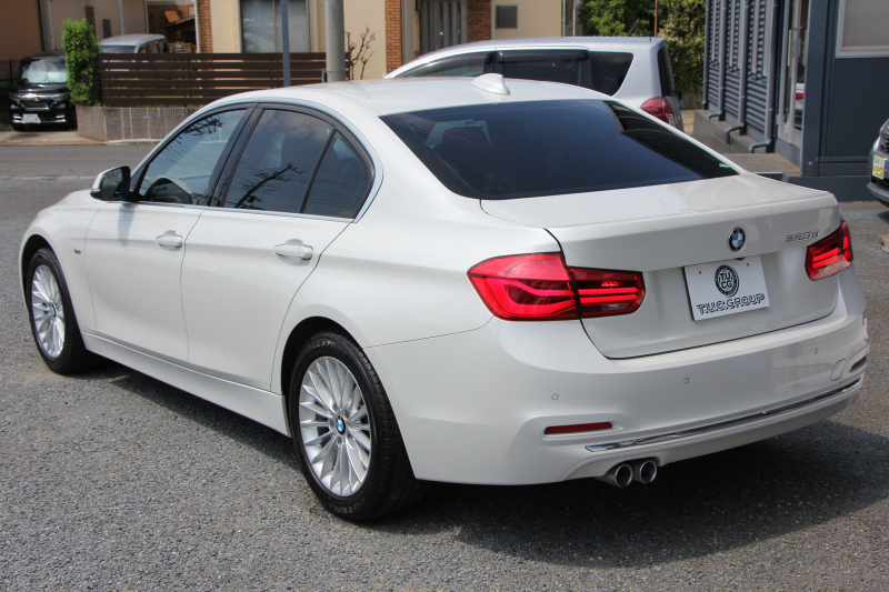 BMW 3シリーズ 320d ﾗｸﾞｼﾞｭｱﾘｰ 後期 【特選車･8月21日迄期間限定掲載】真珠色 新ｴﾝｼﾞﾝ 8C20型 ﾋｰﾀｰ黒革 LEDﾍｯﾄﾞﾗｲﾄ&ﾃｰﾙ 追従ACC ﾚｰﾝﾁｪﾝｼﾞ警告 衝突軽減ﾌﾞﾚｰｷ ﾀｯﾁﾊﾟｯﾄﾞ対応HDDﾅﾋﾞBluetooth接続 Bｶﾒﾗ ｽﾏｰﾄｷｰ ｸﾛｰﾑﾗｲﾝｴｸｽﾃﾘｱ 2年保証