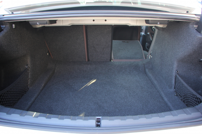 BMW 3シリーズ 320i Mｽﾎﾟｰﾂ ﾊｲﾗｲﾝ&ｺﾝﾌｫｰﾄP 1ｵﾅ ﾓｶﾌﾞﾗｳﾝﾚｻﾞｰ ｼｰﾄﾋｰﾀｰ ﾗﾝﾊﾞｰｻﾎﾟｰﾄ 追従ACC ｽﾃｱﾘﾝｸﾞｻﾎﾟｰﾄ BMWﾗｲﾌﾞｺｯｸﾋﾟｯﾄﾞｱｯﾌﾟﾙｶｰﾌﾟﾚｲ対応 ﾀｯﾁﾊﾟﾈﾙHDDﾅﾋﾞ電動ﾄﾗﾝｸ 後退ｱｼｽﾄ DｱｼｽﾄPRO 2年保証