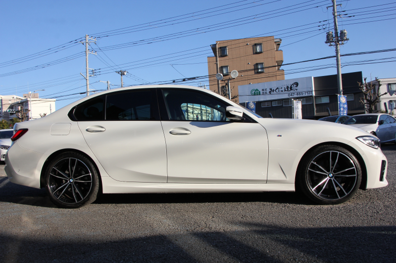 BMW 3シリーズ 320i Mｽﾎﾟｰﾂ ﾊｲﾗｲﾝ&ｺﾝﾌｫｰﾄP 1ｵﾅ ﾓｶﾌﾞﾗｳﾝﾚｻﾞｰ ｼｰﾄﾋｰﾀｰ ﾗﾝﾊﾞｰｻﾎﾟｰﾄ 追従ACC ｽﾃｱﾘﾝｸﾞｻﾎﾟｰﾄ BMWﾗｲﾌﾞｺｯｸﾋﾟｯﾄﾞｱｯﾌﾟﾙｶｰﾌﾟﾚｲ対応 ﾀｯﾁﾊﾟﾈﾙHDDﾅﾋﾞ電動ﾄﾗﾝｸ 後退ｱｼｽﾄ DｱｼｽﾄPRO 2年保証