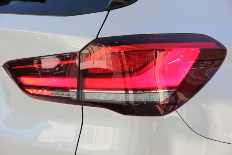 BMW X1 Xdrive18d Xﾗｲﾝ ﾊｲﾗｲﾝ LCI後期 ﾌｪｲｽﾘﾌﾄ後 1ｵｰﾅ 追従ACC ﾋｰﾀｰ黒革 LEDﾍｯﾄﾞﾗｲﾄ&ﾃｰﾙ&ﾌｫｸﾞﾀｯﾁ画面HDDﾅﾋﾞPｱｼｽﾄ ｱﾝﾋﾞｴﾝﾄﾗｲﾄ 電動ﾘｱｹﾞｰﾄ 衝突軽減ﾌﾞﾚｰｷ 車線逸脱警告 歩行者警告 ｽﾏｰﾄｷｰ 2年保証