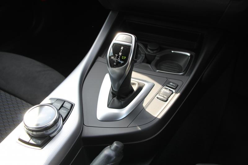 BMW 2シリーズ M235i ｸｰﾍﾟ1ｵﾅ 直6ﾀｰﾎﾞ326馬力 ｱﾀﾞﾌﾟﾃｨﾌﾞMｻｽ 専用ﾌﾞﾚｰｷ Bｶﾒﾗ&ﾘｱPDC 衝突軽減ﾌﾞﾚｰｷ 車線逸脱警告 歩行者警告 ﾌﾞﾚｰｷ付ｸﾙｺﾝ HDDﾅﾋﾞBluetooth接続 ｽﾏｰﾄｷｰ 18AW ﾊﾟﾄﾞﾙｼﾌﾄ 2年保証