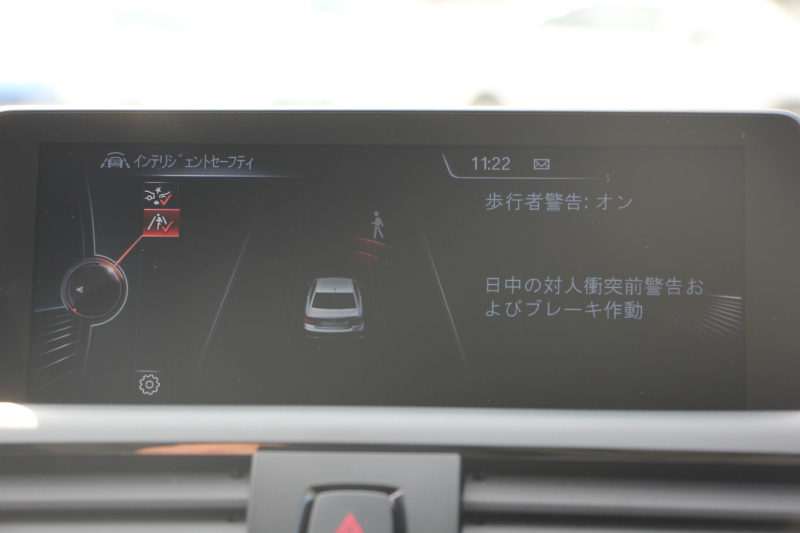 BMW 2シリーズ M235i ｸｰﾍﾟ1ｵﾅ 直6ﾀｰﾎﾞ326馬力 ｱﾀﾞﾌﾟﾃｨﾌﾞMｻｽ 専用ﾌﾞﾚｰｷ Bｶﾒﾗ&ﾘｱPDC 衝突軽減ﾌﾞﾚｰｷ 車線逸脱警告 歩行者警告 ﾌﾞﾚｰｷ付ｸﾙｺﾝ HDDﾅﾋﾞBluetooth接続 ｽﾏｰﾄｷｰ 18AW ﾊﾟﾄﾞﾙｼﾌﾄ 2年保証