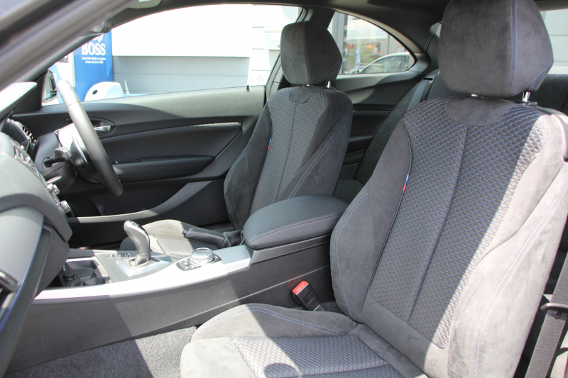 BMW 2シリーズ M235i ｸｰﾍﾟ1ｵﾅ 直6ﾀｰﾎﾞ326馬力 ｱﾀﾞﾌﾟﾃｨﾌﾞMｻｽ 専用ﾌﾞﾚｰｷ Bｶﾒﾗ&ﾘｱPDC 衝突軽減ﾌﾞﾚｰｷ 車線逸脱警告 歩行者警告 ﾌﾞﾚｰｷ付ｸﾙｺﾝ HDDﾅﾋﾞBluetooth接続 ｽﾏｰﾄｷｰ 18AW ﾊﾟﾄﾞﾙｼﾌﾄ 2年保証