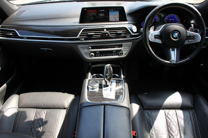 BMW 7シリーズ 740i Mｽﾎﾟｰﾂ ﾘｱｺﾝﾌｫｰﾄP ﾘｱｴﾝﾀｰﾃｲﾒﾝﾄ ﾘｱﾓﾆﾀｰ ﾀｯﾁｺﾏﾝﾄﾞﾋｰﾄｺﾝﾌｫｰﾄP ｻﾝﾙｰﾌ ﾚｰｻﾞｰﾗｲﾄ ﾃﾞｨｽﾌﾟﾚｲｷｰ ﾘﾓｰﾄﾊﾟｰｷﾝｸﾞ20AW ﾏｯｻｰｼﾞ&ﾍﾞﾝﾁﾚｰｼｮﾝ ﾌﾞﾗｯｸﾅｯﾊﾟﾚｻﾞｰ 360度ｶﾒﾗ 電動ﾄﾗﾝｸ HUD 追従ACC 2年保証