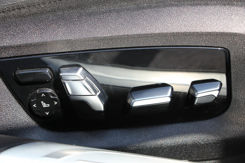 BMW 7シリーズ 740i Mｽﾎﾟｰﾂ ﾘｱｺﾝﾌｫｰﾄP ﾘｱｴﾝﾀｰﾃｲﾒﾝﾄ ﾘｱﾓﾆﾀｰ ﾀｯﾁｺﾏﾝﾄﾞﾋｰﾄｺﾝﾌｫｰﾄP ｻﾝﾙｰﾌ ﾚｰｻﾞｰﾗｲﾄ ﾃﾞｨｽﾌﾟﾚｲｷｰ ﾘﾓｰﾄﾊﾟｰｷﾝｸﾞ20AW ﾏｯｻｰｼﾞ&ﾍﾞﾝﾁﾚｰｼｮﾝ ﾌﾞﾗｯｸﾅｯﾊﾟﾚｻﾞｰ 360度ｶﾒﾗ 電動ﾄﾗﾝｸ HUD 追従ACC 2年保証