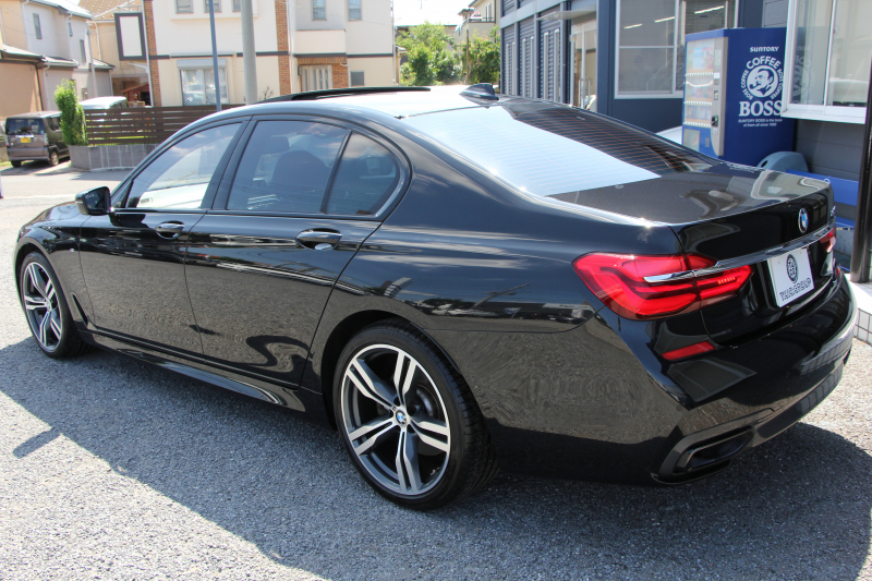 BMW 7シリーズ 740i Mｽﾎﾟｰﾂ ﾘｱｺﾝﾌｫｰﾄP ﾘｱｴﾝﾀｰﾃｲﾒﾝﾄ ﾘｱﾓﾆﾀｰ ﾀｯﾁｺﾏﾝﾄﾞﾋｰﾄｺﾝﾌｫｰﾄP ｻﾝﾙｰﾌ ﾚｰｻﾞｰﾗｲﾄ ﾃﾞｨｽﾌﾟﾚｲｷｰ ﾘﾓｰﾄﾊﾟｰｷﾝｸﾞ20AW ﾏｯｻｰｼﾞ&ﾍﾞﾝﾁﾚｰｼｮﾝ ﾌﾞﾗｯｸﾅｯﾊﾟﾚｻﾞｰ 360度ｶﾒﾗ 電動ﾄﾗﾝｸ HUD 追従ACC 2年保証