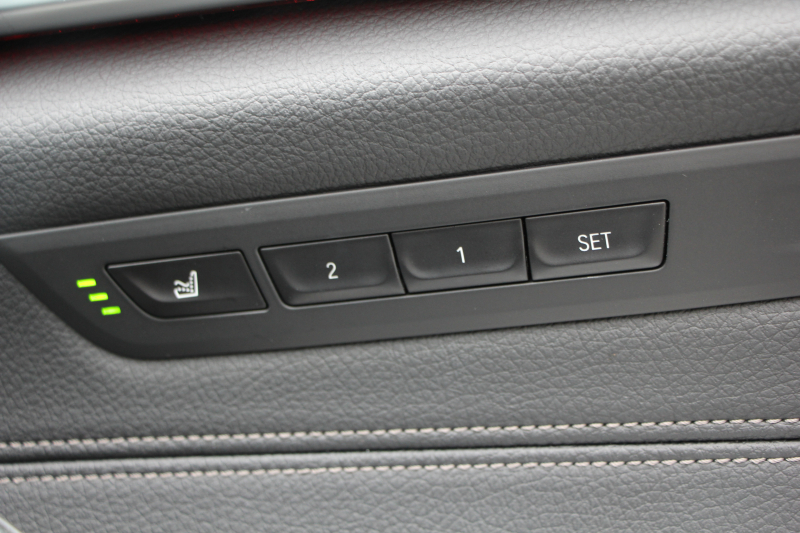 BMW 5シリーズ 530i Mｽﾎﾟｰﾂ ｺﾝﾌｫｰﾄP 型式変更後｢JR20｣ 252馬力 全席ﾋｰﾀｰ黒革 ｺﾝﾌｫｰﾄｼｰﾄ&ﾍﾞﾝﾁﾚｰｼｮﾝ ｿﾌﾄｸﾛｰｽﾞﾄﾞｱ HUD 追従ACC ｽﾃｱﾘﾝｸﾞｻﾎﾟｰﾄ 変更後全面液晶ﾒｰﾀｰ ﾀｯﾁ画面HDDﾅﾋﾞTV 360度ｶﾒﾗ 2年保証