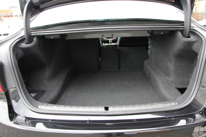 BMW 5シリーズ 530i Mｽﾎﾟｰﾂ ｺﾝﾌｫｰﾄP 型式変更後｢JR20｣ 252馬力 全席ﾋｰﾀｰ黒革 ｺﾝﾌｫｰﾄｼｰﾄ&ﾍﾞﾝﾁﾚｰｼｮﾝ ｿﾌﾄｸﾛｰｽﾞﾄﾞｱ HUD 追従ACC ｽﾃｱﾘﾝｸﾞｻﾎﾟｰﾄ 変更後全面液晶ﾒｰﾀｰ ﾀｯﾁ画面HDDﾅﾋﾞTV 360度ｶﾒﾗ 2年保証