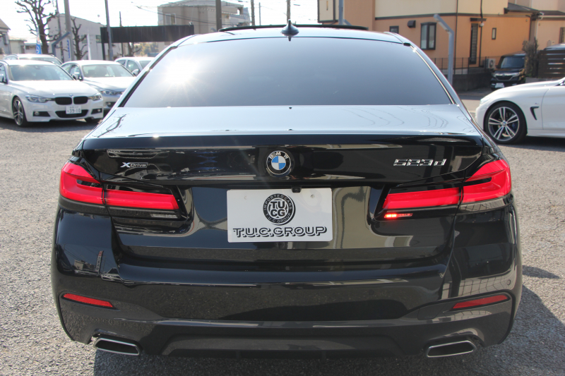 BMW 5シリーズ 523d Xdrive Mｽﾎﾟｰﾂ ｴﾃﾞｨｼｮﾝｼﾞｮｲﾌﾟﾗｽ 4WD LCI後期 ｾﾚｸﾄP ﾌｪｲｽﾘﾌﾄ後 ｻﾝﾙｰﾌ ﾊｰﾏﾝｶｰﾄﾞﾝｻﾗｳﾝﾄﾞﾋｰﾀｰ黒革 LEDﾍｯﾄﾞﾗｲﾄ BMWﾗｲﾌﾞｺｯｸﾋﾟｯﾄﾞApplecarplay対応 360度ｶﾒﾗ ｱﾝﾋﾞｴﾝﾄﾗｲﾄ 可変ｻｽﾍﾟﾝｼｮﾝ 2年保証