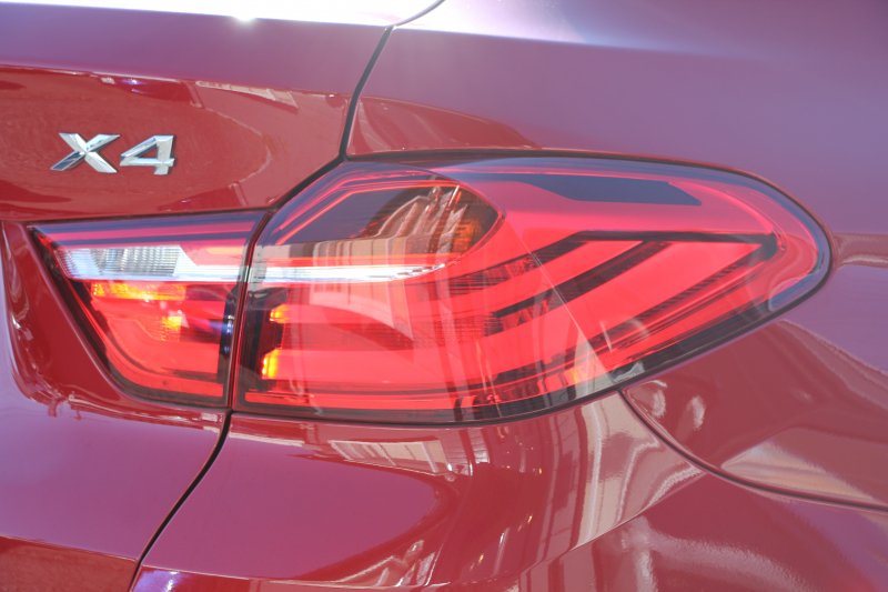 BMW X4 Xdrive28i Mｽﾎﾟｰﾂ ｱｽﾘｰﾄP 最終ﾓﾃﾞﾙ 245馬力 4WD ﾋｰﾀｰ黒革 追従ACC LEDﾍｯﾄﾞﾗｲﾄ ｵﾌﾟｼｮﾝ20AW ﾚｰﾝﾁｪﾝｼﾞ警告 衝突軽減ﾌﾞﾚｰｷ 車線逸脱警告 歩行者警告 HDDﾅﾋﾞTV 360度ｶﾒﾗ ｻﾝﾌﾟﾛﾃｸｼｮﾝｶﾞﾗｽ 電動ﾄﾗﾝｸ 2年保証