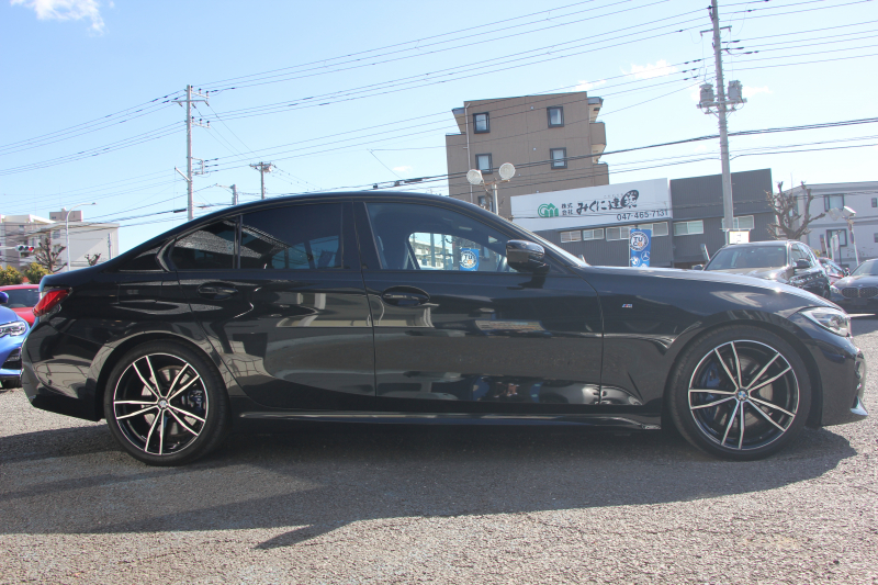 BMW 3シリーズ 330i Mｽﾎﾟｰﾂ ﾊｲﾗｲﾝ ｺﾝﾌｫｰﾄP 高出力 258馬力 ﾋｰﾀｰ黒革 ﾗﾝﾊﾞｰｻﾎﾟｰﾄ 追従ACC ｽﾃｱﾘﾝｸﾞｻﾎﾟｰﾄ HUD Pｱｼｽﾄﾌﾟﾗｽ 360度ｶﾒﾗ 後退ｱｼｽﾄ ｵﾌﾟｼｮﾝ19AW 第7世代iﾄﾞﾗｲﾌﾞHDDﾅﾋﾞApplecarplay 追従ACC 電動ﾄﾗﾝｸ Mｽﾎﾟｰﾂﾌﾞﾚｰｷ 2年保証
