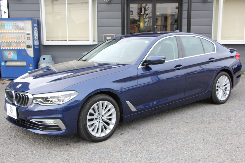 BMW 5シリーズ 523d ﾗｸﾞｼﾞｭｱﾘｰ ｺﾝﾌｫｰﾄP 全ﾋｰﾀｰ黒革 ﾌﾛﾝﾄﾍﾞﾝﾁﾚｰｼｮﾝ&ﾏｯｻｰｼﾞ ｿﾌﾄｸﾛｰｽﾞﾄﾞｱ 追ACC HUD ｽﾃｱｻﾎﾟｰﾄ LEDﾍｯﾄﾞﾗｲﾄ ｵｰﾄﾊｲﾋﾞｰﾑ ﾀｯﾁ画面HDDﾅﾋﾞTV 360度ｶﾒﾗ 電動ﾄﾗﾝｸ ｽﾏｰﾄｷｰ ｱﾝﾋﾞｴﾝﾄﾗｲﾄ ｸﾛｰﾑﾗｲﾝ 2年保証