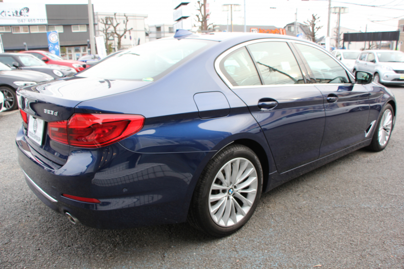 BMW 5シリーズ 523d ﾗｸﾞｼﾞｭｱﾘｰ ｺﾝﾌｫｰﾄP 全ﾋｰﾀｰ黒革 ﾌﾛﾝﾄﾍﾞﾝﾁﾚｰｼｮﾝ&ﾏｯｻｰｼﾞ ｿﾌﾄｸﾛｰｽﾞﾄﾞｱ 追ACC HUD ｽﾃｱｻﾎﾟｰﾄ LEDﾍｯﾄﾞﾗｲﾄ ｵｰﾄﾊｲﾋﾞｰﾑ ﾀｯﾁ画面HDDﾅﾋﾞTV 360度ｶﾒﾗ 電動ﾄﾗﾝｸ ｽﾏｰﾄｷｰ ｱﾝﾋﾞｴﾝﾄﾗｲﾄ ｸﾛｰﾑﾗｲﾝ 2年保証