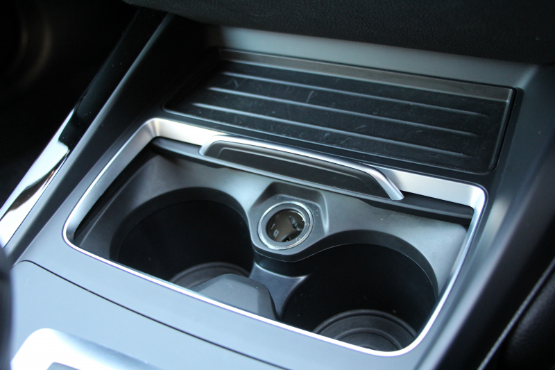 BMW 2シリーズ 220i ｸｰﾍﾟMｽﾎﾟｰﾂ LCI後期 LEDﾍｯﾄﾞﾗｲﾄ&LEDﾃｰﾙ ｼｰﾄﾋｰﾀｰ 変更後ﾀｯﾁ画面HDDﾅﾋﾞﾌﾙｾｸﾞTV Bｶﾒﾗ Bluetooth接続 Pｱｼｽﾄ 衝突軽減ﾌﾞﾚｰｷ 車線逸脱警告 歩行者警告 ｸﾙｺﾝ 専用ｴｱﾛ ｽﾏｰﾄｷｰ 8速AT 直噴ﾀｰﾎﾞ2年保証