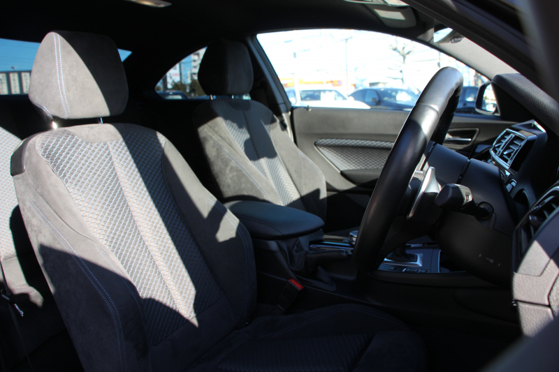 BMW 2シリーズ 220i ｸｰﾍﾟMｽﾎﾟｰﾂ LCI後期 LEDﾍｯﾄﾞﾗｲﾄ&LEDﾃｰﾙ ｼｰﾄﾋｰﾀｰ 変更後ﾀｯﾁ画面HDDﾅﾋﾞﾌﾙｾｸﾞTV Bｶﾒﾗ Bluetooth接続 Pｱｼｽﾄ 衝突軽減ﾌﾞﾚｰｷ 車線逸脱警告 歩行者警告 ｸﾙｺﾝ 専用ｴｱﾛ ｽﾏｰﾄｷｰ 8速AT 直噴ﾀｰﾎﾞ2年保証