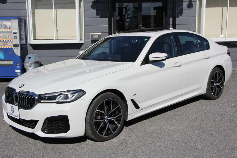 BMW 5シリーズ 523d Xdrive Mｽﾎﾟｰﾂ ｴﾃﾞｨｼｮﾝｼﾞｮｲﾌﾟﾗｽ ｴｸｽｸﾙｰｼﾌﾞﾅｯﾊﾟﾚｻﾞｰP 後期 ｻﾝﾙｰﾌ EXCﾓｶﾅｯﾊﾟﾚｻﾞｰ 全席ｼｰﾄﾋｰﾀｰ LEDﾍｯﾄﾞﾗｲﾄ ｱﾀﾞﾌﾟﾃｨﾌﾞｻｽ BMWﾗｲﾌﾞｺｯｸﾋﾟｯﾄ HUD 追従ACC ｽﾃｱﾘﾝｸﾞｻﾎﾟｰﾄ Applecarplay ﾜｲﾔﾚｽC 2年保証