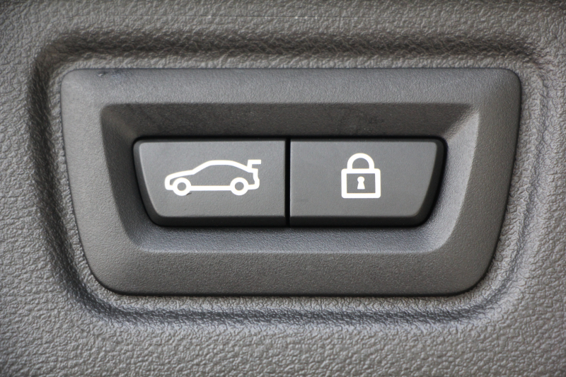 BMW 3シリーズ 320d Xdrive ﾂｰﾘﾝｸﾞMｽﾎﾟｰﾂ individualｶﾗｰ&ﾒﾘﾉﾚｻﾞｰ ｲﾉﾍﾞｰｼｮﾝ&ｻｳﾝﾄﾞP ﾚｰｻﾞｰﾗｲﾄ ｼﾞｪｽﾁｬｰｺﾝﾄﾛｰﾙ HUD ﾊｰﾏﾝｶｰﾄﾞﾝｻｳﾝﾄﾞﾌﾙｾｸﾞTV ｱｺｰｽﾃｨｯｸｶﾞﾗｽ 追従ACC ｽﾃｱﾘﾝｸﾞｻﾎﾟｰﾄ ｵﾌﾟｼｮﾝ19AW 360度ｶﾒﾗ 電動ﾄﾗﾝｸ 2年保証