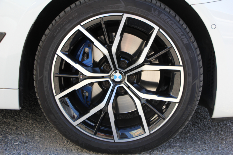 BMW 5シリーズ 530i Mｽﾎﾟｰﾂ 後期LCI 高出力 252馬力 全席ﾋｰﾀｰ付黒革 Mｽﾎﾟｰﾂﾌﾞﾚｰｷ 可変ｻｽ ｱﾀﾞﾌﾟﾃｨﾌﾞLEDﾍｯﾄﾞﾗｲﾄ BMWﾗｲﾌﾞｺｯｸﾋﾟｯﾄﾞAppleCarPlay対応HDDﾅﾋﾞTV Pｱｼｽﾄﾌﾟﾗｽ 360度ｶﾒﾗ ｽﾃｱﾘﾝｸﾞｻﾎﾟｰﾄ 追ACC 電動ﾄﾗﾝｸ 2年保証