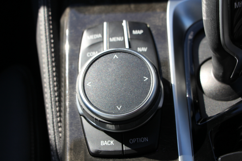 BMW 5シリーズ 530i Mｽﾎﾟｰﾂ 後期LCI 高出力 252馬力 全席ﾋｰﾀｰ付黒革 Mｽﾎﾟｰﾂﾌﾞﾚｰｷ 可変ｻｽ ｱﾀﾞﾌﾟﾃｨﾌﾞLEDﾍｯﾄﾞﾗｲﾄ BMWﾗｲﾌﾞｺｯｸﾋﾟｯﾄﾞAppleCarPlay対応HDDﾅﾋﾞTV Pｱｼｽﾄﾌﾟﾗｽ 360度ｶﾒﾗ ｽﾃｱﾘﾝｸﾞｻﾎﾟｰﾄ 追ACC 電動ﾄﾗﾝｸ 2年保証