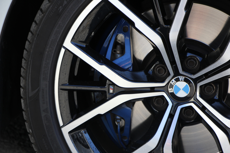 BMW 5シリーズ 530i Mｽﾎﾟｰﾂ 後期LCI 高出力 252馬力 全席ﾋｰﾀｰ付黒革 Mｽﾎﾟｰﾂﾌﾞﾚｰｷ 可変ｻｽ ｱﾀﾞﾌﾟﾃｨﾌﾞLEDﾍｯﾄﾞﾗｲﾄ BMWﾗｲﾌﾞｺｯｸﾋﾟｯﾄﾞAppleCarPlay対応HDDﾅﾋﾞTV Pｱｼｽﾄﾌﾟﾗｽ 360度ｶﾒﾗ ｽﾃｱﾘﾝｸﾞｻﾎﾟｰﾄ 追ACC 電動ﾄﾗﾝｸ 2年保証