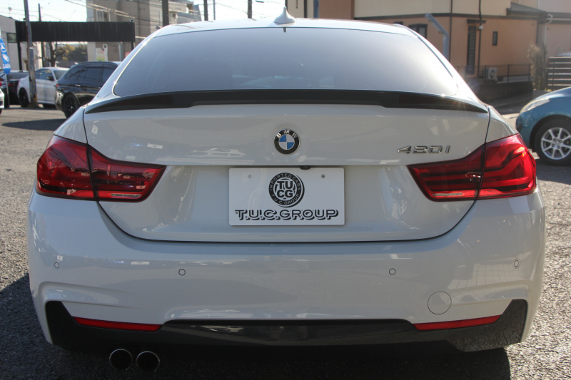 BMW 4シリーズ 420i ｸﾞﾗﾝｸｰﾍﾟｲﾝｽﾀｲﾙｽﾎﾟｰﾂ 限定車 後期LCI ﾋｰﾀｰ黒革 ﾌﾞﾙｰｽﾃｯﾁ入り ｱﾀﾞﾌﾟﾃｨﾌﾞMｻｽ 19AW Mspﾌﾞﾚｰｷ HUD 追従ACC ﾀｯﾁ画面HDDﾅﾋﾞTV 液晶ﾒｰﾀｰ LEDﾍｯﾄﾞﾗｲﾄ&ﾃｰﾙ&ﾌｫｸﾞｻﾃﾝｳｲﾝﾄﾞｳﾓｰﾙ 電動ﾄﾗﾝｸ 2年保証