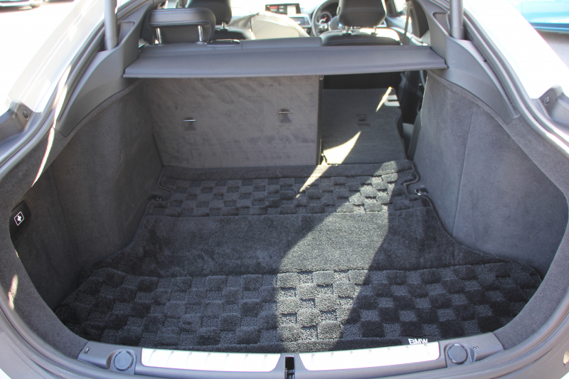 BMW 4シリーズ 420i ｸﾞﾗﾝｸｰﾍﾟｲﾝｽﾀｲﾙｽﾎﾟｰﾂ 限定車 後期LCI ﾋｰﾀｰ黒革 ﾌﾞﾙｰｽﾃｯﾁ入り ｱﾀﾞﾌﾟﾃｨﾌﾞMｻｽ 19AW Mspﾌﾞﾚｰｷ HUD 追従ACC ﾀｯﾁ画面HDDﾅﾋﾞTV 液晶ﾒｰﾀｰ LEDﾍｯﾄﾞﾗｲﾄ&ﾃｰﾙ&ﾌｫｸﾞｻﾃﾝｳｲﾝﾄﾞｳﾓｰﾙ 電動ﾄﾗﾝｸ 2年保証