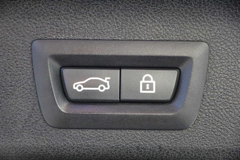 BMW 5シリーズ 523d ﾂｰﾘﾝｸﾞｴﾃﾞｨｼｮﾝﾐｯｼｮﾝｲﾝﾎﾟｯｼﾌﾞﾙ 特別仕様車 HUD ﾊｰﾏﾝｶｰﾄﾞﾝ 後期ﾃｰﾙ 20AW ﾛｰﾀﾞｳﾝ 追従ACC ｽﾃｱﾘﾝｸﾞｻﾎﾟｰﾄ LEDﾍｯﾄﾞﾗｲﾄ ｵｰﾄﾊｲﾋﾞｰﾑ ﾀｯﾁ画面HDDﾅﾋﾞTV 360度ﾊﾟﾉﾗﾏｶﾒﾗ Pｱｼｽﾄﾌﾟﾗｽ 電動ﾄﾗﾝｸ ｽﾏｰﾄｷｰ 2年保証