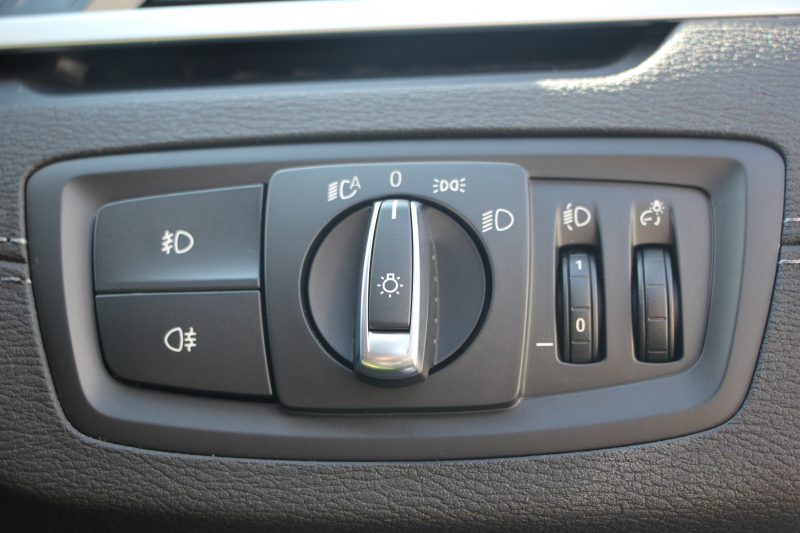 BMW X1 Xdrive18d Xﾗｲﾝ ﾊｲﾗｲﾝ ｺﾝﾌｫｰﾄP LCI後期 ﾌｪｲｽﾘﾌﾄ後 追従ACC ﾋｰﾀｰ黒革 LEDﾍｯﾄﾞﾗｲﾄ&ﾃｰﾙ&ﾌｫｸﾞﾀｯﾁ画面HDDﾅﾋﾞﾜｲﾔﾚｽ充電 ﾊﾟｰｷﾝｸﾞｱｼｽﾄ ｱﾝﾋﾞｴﾝﾄﾗｲﾄ 電動ﾘｱｹﾞｰﾄ 衝突軽減ﾌﾞﾚｰｷ 車線逸脱警告 歩行者警告 ｽﾏｰﾄｷｰ 2年保証