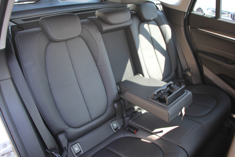 BMW X1 Xdrive18d Xﾗｲﾝ ﾊｲﾗｲﾝ ｺﾝﾌｫｰﾄP LCI後期 ﾌｪｲｽﾘﾌﾄ後 追従ACC ﾋｰﾀｰ黒革 LEDﾍｯﾄﾞﾗｲﾄ&ﾃｰﾙ&ﾌｫｸﾞﾀｯﾁ画面HDDﾅﾋﾞﾜｲﾔﾚｽ充電 ﾊﾟｰｷﾝｸﾞｱｼｽﾄ ｱﾝﾋﾞｴﾝﾄﾗｲﾄ 電動ﾘｱｹﾞｰﾄ 衝突軽減ﾌﾞﾚｰｷ 車線逸脱警告 歩行者警告 ｽﾏｰﾄｷｰ 2年保証