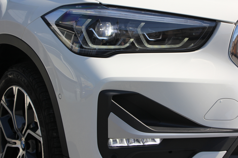 BMW X1 Xdrive18d Xﾗｲﾝ ﾊｲﾗｲﾝ ｺﾝﾌｫｰﾄP LCI後期 ﾌｪｲｽﾘﾌﾄ後 追従ACC ﾋｰﾀｰ黒革 LEDﾍｯﾄﾞﾗｲﾄ&ﾃｰﾙ&ﾌｫｸﾞﾀｯﾁ画面HDDﾅﾋﾞﾜｲﾔﾚｽ充電 ﾊﾟｰｷﾝｸﾞｱｼｽﾄ ｱﾝﾋﾞｴﾝﾄﾗｲﾄ 電動ﾘｱｹﾞｰﾄ 衝突軽減ﾌﾞﾚｰｷ 車線逸脱警告 歩行者警告 ｽﾏｰﾄｷｰ 2年保証