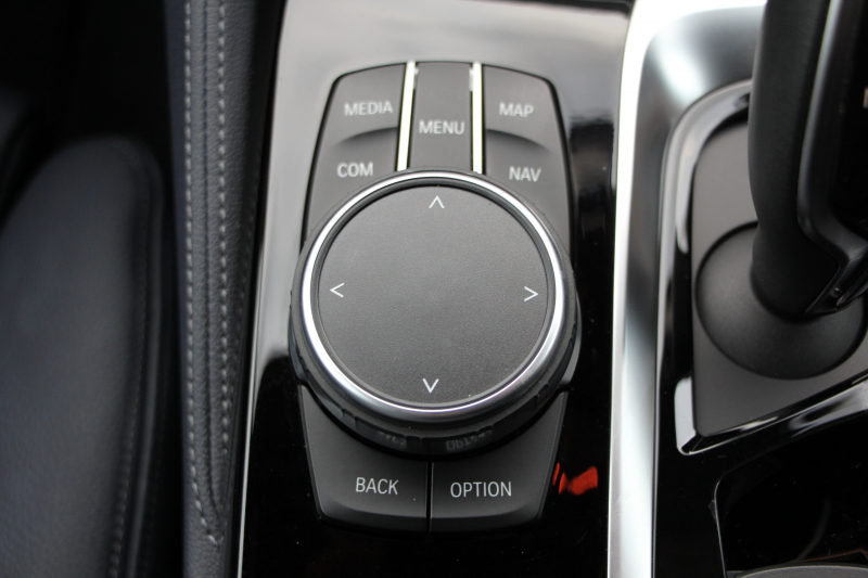 BMW 5シリーズ 530i ﾌﾞﾗｯｸｱｳﾄ 特別仕様車 1ｵｰﾅ 高出力 252馬力 ﾅｲﾄﾌﾞﾙｰﾚｻﾞｰ ｱﾀﾞﾌﾟﾃｨﾌﾞMｻｽ 専用19AW ﾌﾞﾗｯｸｷﾄﾞﾆｰｸﾞﾘﾙ 全席ﾋｰﾀｰ HUD ﾀｯﾁ画面HDDﾅﾋﾞTV 360度ｶﾒﾗ LEDﾍｯﾄﾞﾗｲﾄ 追従ACC ｽﾃｱﾘﾝｸﾞｻﾎﾟｰﾄ 2年保証