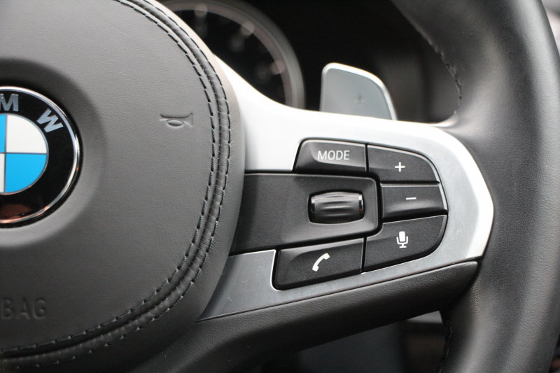 BMW 5シリーズ 530i ﾌﾞﾗｯｸｱｳﾄ 特別仕様車 1ｵｰﾅ 高出力 252馬力 ﾅｲﾄﾌﾞﾙｰﾚｻﾞｰ ｱﾀﾞﾌﾟﾃｨﾌﾞMｻｽ 専用19AW ﾌﾞﾗｯｸｷﾄﾞﾆｰｸﾞﾘﾙ 全席ﾋｰﾀｰ HUD ﾀｯﾁ画面HDDﾅﾋﾞTV 360度ｶﾒﾗ LEDﾍｯﾄﾞﾗｲﾄ 追従ACC ｽﾃｱﾘﾝｸﾞｻﾎﾟｰﾄ 2年保証