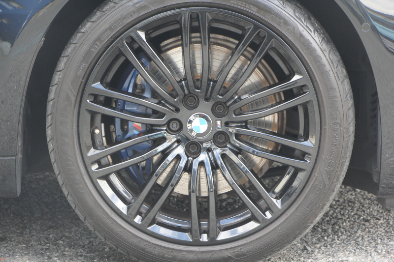 BMW 5シリーズ 530i ﾌﾞﾗｯｸｱｳﾄ 特別仕様車 1ｵｰﾅ 高出力 252馬力 ﾅｲﾄﾌﾞﾙｰﾚｻﾞｰ ｱﾀﾞﾌﾟﾃｨﾌﾞMｻｽ 専用19AW ﾌﾞﾗｯｸｷﾄﾞﾆｰｸﾞﾘﾙ 全席ﾋｰﾀｰ HUD ﾀｯﾁ画面HDDﾅﾋﾞTV 360度ｶﾒﾗ LEDﾍｯﾄﾞﾗｲﾄ 追従ACC ｽﾃｱﾘﾝｸﾞｻﾎﾟｰﾄ 2年保証