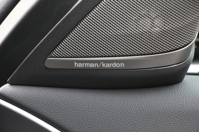 BMW 5シリーズ 530i ﾌﾞﾗｯｸｱｳﾄ 特別仕様車 1ｵｰﾅ 高出力 252馬力 ﾅｲﾄﾌﾞﾙｰﾚｻﾞｰ ｱﾀﾞﾌﾟﾃｨﾌﾞMｻｽ 専用19AW ﾌﾞﾗｯｸｷﾄﾞﾆｰｸﾞﾘﾙ 全席ﾋｰﾀｰ HUD ﾀｯﾁ画面HDDﾅﾋﾞTV 360度ｶﾒﾗ LEDﾍｯﾄﾞﾗｲﾄ 追従ACC ｽﾃｱﾘﾝｸﾞｻﾎﾟｰﾄ 2年保証