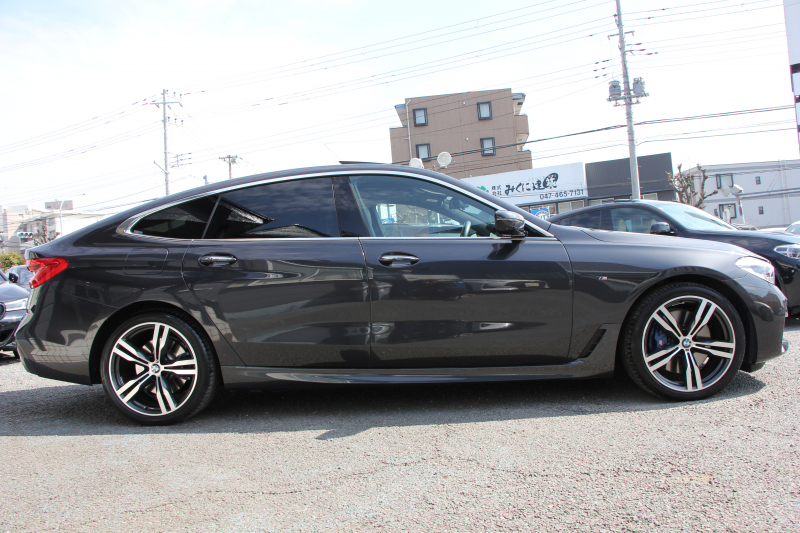 BMW 6シリーズ 640i Xdrive ｸﾞﾗﾝﾂｰﾘｽﾓ Mｽﾎﾟｰﾂ ﾃﾞﾋﾞｭｰｴﾃﾞｨｼｮﾝ 直6ﾀｰﾎﾞ4WD 40台限定車 ﾘｱｴﾝﾀ-ﾃｲﾒﾝﾄ 後席ﾓﾆﾀｰ Bowers＆WilkinsｻｳﾝﾄﾞﾊﾟﾉﾗﾏｻﾝR ﾌﾛﾝﾄｺﾝﾌｫｰﾄｼｰﾄ&ﾍﾞﾝﾁﾚｰｼｮﾝ 全ﾋｰﾀｰ茶革 全ﾄﾞｱｿﾌﾄｸﾛｰｽﾞ360度ｶﾒﾗ 追従ACC HUD 2年保証