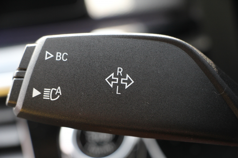 BMW 6シリーズ 640i Xdrive ｸﾞﾗﾝﾂｰﾘｽﾓ Mｽﾎﾟｰﾂ ﾃﾞﾋﾞｭｰｴﾃﾞｨｼｮﾝ 直6ﾀｰﾎﾞ4WD 40台限定車 ﾘｱｴﾝﾀ-ﾃｲﾒﾝﾄ 後席ﾓﾆﾀｰ Bowers＆WilkinsｻｳﾝﾄﾞﾊﾟﾉﾗﾏｻﾝR ﾌﾛﾝﾄｺﾝﾌｫｰﾄｼｰﾄ&ﾍﾞﾝﾁﾚｰｼｮﾝ 全ﾋｰﾀｰ茶革 全ﾄﾞｱｿﾌﾄｸﾛｰｽﾞ360度ｶﾒﾗ 追従ACC HUD 2年保証