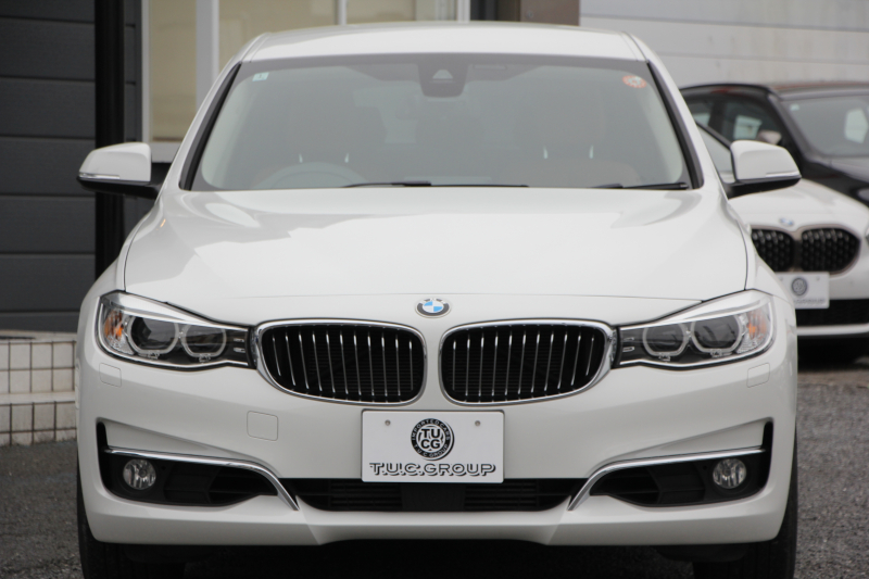 BMW 3シリーズ 320i ｸﾞﾗﾝﾂｰﾘｽﾓ ﾗｸﾞｼﾞｭｱﾘｰ 追従ACC ﾋｰﾀｰ茶革 衝突軽減ﾌﾞﾚｰｷ 車線逸脱警告 歩行者警告 ﾌﾙｾｸﾞTV ﾀｯﾁﾊﾟｯﾄﾞ対応iﾄﾞﾗｲﾌﾞHDDﾅﾋﾞBｶﾒﾗ 電動ﾄﾗﾝｸ ｽﾏｰﾄｷｰ Bluetooth接続 ｸﾛｰﾑﾗｲﾝｴｸｽﾃﾘｱ 2年保証