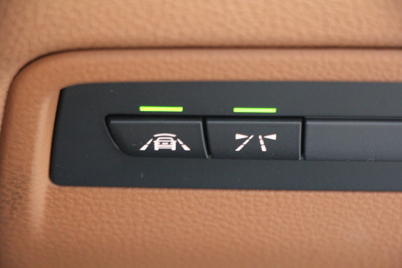 BMW 3シリーズ 320i ｸﾞﾗﾝﾂｰﾘｽﾓ ﾗｸﾞｼﾞｭｱﾘｰ 追従ACC ﾋｰﾀｰ茶革 衝突軽減ﾌﾞﾚｰｷ 車線逸脱警告 歩行者警告 ﾌﾙｾｸﾞTV ﾀｯﾁﾊﾟｯﾄﾞ対応iﾄﾞﾗｲﾌﾞHDDﾅﾋﾞBｶﾒﾗ 電動ﾄﾗﾝｸ ｽﾏｰﾄｷｰ Bluetooth接続 ｸﾛｰﾑﾗｲﾝｴｸｽﾃﾘｱ 2年保証