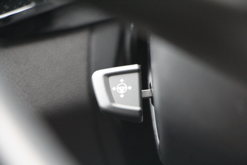 BMW 5シリーズ 530i ﾂｰﾘﾝｸﾞMｽﾎﾟｰﾂ ﾃﾞﾋﾞｭｰP 252馬力 全ﾋｰﾀｰ黒革 HUD VOSSEN VFS1 20AW BCﾚｰｼﾝｸﾞ車高調&iidﾛﾜﾘﾝｸﾞKIT ｿﾌﾄｸﾛｰｽﾞﾄﾞｱ 追従ACC ｽﾃｱﾘﾝｸﾞｻﾎﾟｰﾄ ﾀｯﾁ画面HDDﾅﾋﾞ360度ｶﾒﾗ LEDﾍｯﾄﾞﾗｲﾄ 2年保証