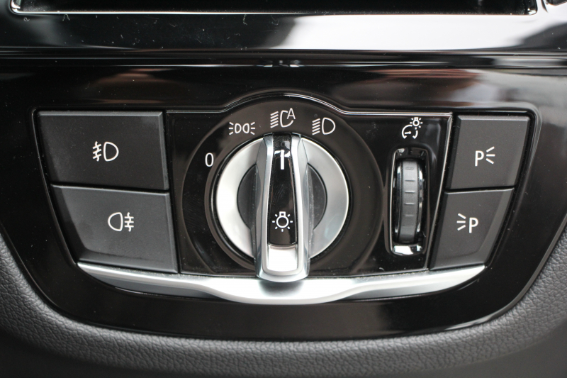 BMW 5シリーズ 530i ﾂｰﾘﾝｸﾞMｽﾎﾟｰﾂ ﾃﾞﾋﾞｭｰP 252馬力 全ﾋｰﾀｰ黒革 HUD VOSSEN VFS1 20AW BCﾚｰｼﾝｸﾞ車高調&iidﾛﾜﾘﾝｸﾞKIT ｿﾌﾄｸﾛｰｽﾞﾄﾞｱ 追従ACC ｽﾃｱﾘﾝｸﾞｻﾎﾟｰﾄ ﾀｯﾁ画面HDDﾅﾋﾞ360度ｶﾒﾗ LEDﾍｯﾄﾞﾗｲﾄ 2年保証