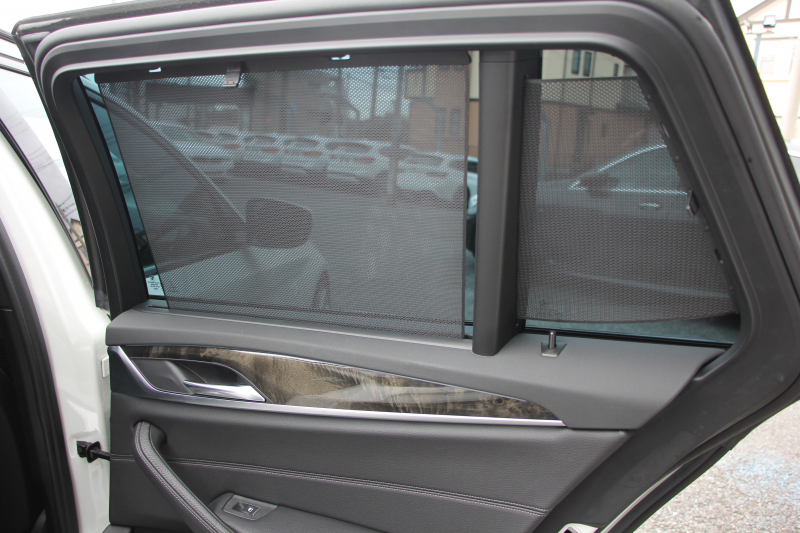 BMW 5シリーズ 530i ﾂｰﾘﾝｸﾞMｽﾎﾟｰﾂ ﾃﾞﾋﾞｭｰP 252馬力 全ﾋｰﾀｰ黒革 HUD VOSSEN VFS1 20AW BCﾚｰｼﾝｸﾞ車高調&iidﾛﾜﾘﾝｸﾞKIT ｿﾌﾄｸﾛｰｽﾞﾄﾞｱ 追従ACC ｽﾃｱﾘﾝｸﾞｻﾎﾟｰﾄ ﾀｯﾁ画面HDDﾅﾋﾞ360度ｶﾒﾗ LEDﾍｯﾄﾞﾗｲﾄ 2年保証