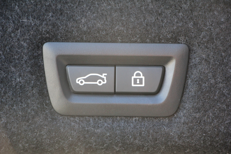 BMW 5シリーズ 530i ｴﾃﾞｨｼｮﾝﾐｯｼｮﾝｲﾝﾎﾟｯｼﾌﾞﾙ 特別仕様車 高出力 ﾅｲﾄﾌﾞﾙｰﾚｻﾞｰ ｱﾀﾞﾌﾟﾃｨﾌﾞｻｽ HUD ﾊｰﾏﾝｶｰﾄﾞﾝ 追従ACC ｽﾃｱﾘﾝｸﾞｻﾎﾟｰﾄ ﾀｯﾁ画面HDDﾅﾋﾞTV LEDﾍｯﾄﾞﾗｲﾄ ｵｰﾄﾊｲﾋﾞｰﾑ 電動ﾄﾗﾝｸ 360度ｶﾒﾗ 全席ﾋｰﾀｰ ﾌﾞﾗｯｸ19AW 2年保証