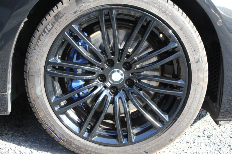 BMW 5シリーズ 530i ｴﾃﾞｨｼｮﾝﾐｯｼｮﾝｲﾝﾎﾟｯｼﾌﾞﾙ 特別仕様車 高出力 ﾅｲﾄﾌﾞﾙｰﾚｻﾞｰ ｱﾀﾞﾌﾟﾃｨﾌﾞｻｽ HUD ﾊｰﾏﾝｶｰﾄﾞﾝ 追従ACC ｽﾃｱﾘﾝｸﾞｻﾎﾟｰﾄ ﾀｯﾁ画面HDDﾅﾋﾞTV LEDﾍｯﾄﾞﾗｲﾄ ｵｰﾄﾊｲﾋﾞｰﾑ 電動ﾄﾗﾝｸ 360度ｶﾒﾗ 全席ﾋｰﾀｰ ﾌﾞﾗｯｸ19AW 2年保証