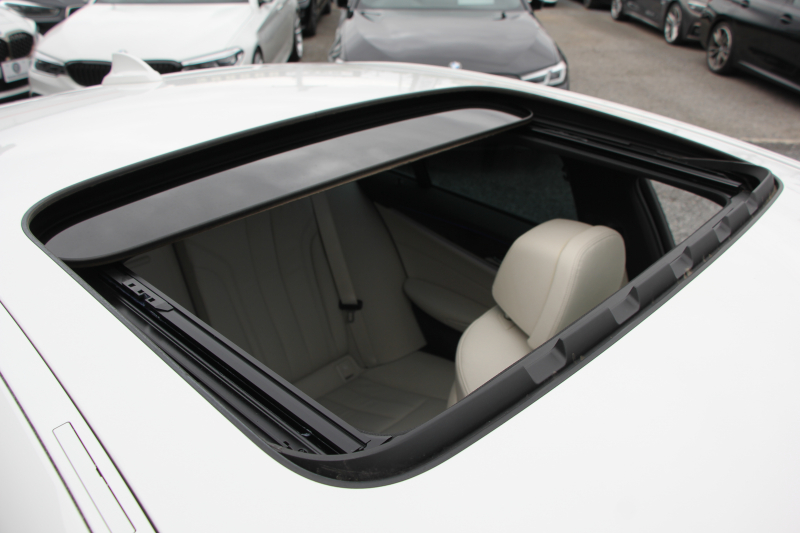 BMW 5シリーズ 530i Mｽﾎﾟｰﾂ ｲﾉﾍﾞｰｼｮﾝ&ｺﾝﾌｫｰﾄP 252馬力 ｻﾝﾙｰﾌ ﾊｰﾏﾝｶｰﾄﾞﾝ ｱｲﾎﾞﾘｰﾚｻﾞｰ ﾏｯｻｰｼﾞ&ｱｸﾃｨﾌﾞﾍﾞﾝﾁﾚｰｼｮﾝ 全席ﾋｰﾀｰ&4ｿﾞｰﾝｴｱｺﾝ ﾃﾞｨｽﾌﾟﾚｲｷｰ&ﾘﾓｰﾄP ｼﾞｪｽﾁｬｰC HUD LEDﾍｯﾄﾞﾗｲﾄ 追従ACC 360度ｶﾒﾗ 2年保証