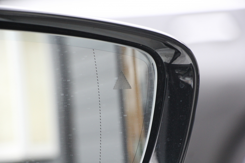 BMW 5シリーズ 530i Mｽﾎﾟｰﾂ ｲﾉﾍﾞｰｼｮﾝ&ｺﾝﾌｫｰﾄP 252馬力 ｻﾝﾙｰﾌ ﾊｰﾏﾝｶｰﾄﾞﾝ ｱｲﾎﾞﾘｰﾚｻﾞｰ ﾏｯｻｰｼﾞ&ｱｸﾃｨﾌﾞﾍﾞﾝﾁﾚｰｼｮﾝ 全席ﾋｰﾀｰ&4ｿﾞｰﾝｴｱｺﾝ ﾃﾞｨｽﾌﾟﾚｲｷｰ&ﾘﾓｰﾄP ｼﾞｪｽﾁｬｰC HUD LEDﾍｯﾄﾞﾗｲﾄ 追従ACC 360度ｶﾒﾗ 2年保証