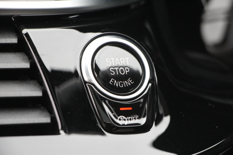 BMW 5シリーズ 530i Mｽﾎﾟｰﾂ ｲﾉﾍﾞｰｼｮﾝ&ｺﾝﾌｫｰﾄP 252馬力 ｻﾝﾙｰﾌ ﾊｰﾏﾝｶｰﾄﾞﾝ ｱｲﾎﾞﾘｰﾚｻﾞｰ ﾏｯｻｰｼﾞ&ｱｸﾃｨﾌﾞﾍﾞﾝﾁﾚｰｼｮﾝ 全席ﾋｰﾀｰ&4ｿﾞｰﾝｴｱｺﾝ ﾃﾞｨｽﾌﾟﾚｲｷｰ&ﾘﾓｰﾄP ｼﾞｪｽﾁｬｰC HUD LEDﾍｯﾄﾞﾗｲﾄ 追従ACC 360度ｶﾒﾗ 2年保証