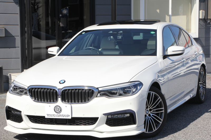 BMW 5シリーズ 530i Mｽﾎﾟｰﾂ ｲﾉﾍﾞｰｼｮﾝ&ｺﾝﾌｫｰﾄP 252馬力 ｻﾝﾙｰﾌ ﾊｰﾏﾝｶｰﾄﾞﾝ ｱｲﾎﾞﾘｰﾚｻﾞｰ ﾏｯｻｰｼﾞ&ｱｸﾃｨﾌﾞﾍﾞﾝﾁﾚｰｼｮﾝ 全席ﾋｰﾀｰ&4ｿﾞｰﾝｴｱｺﾝ ﾃﾞｨｽﾌﾟﾚｲｷｰ&ﾘﾓｰﾄP ｼﾞｪｽﾁｬｰC HUD LEDﾍｯﾄﾞﾗｲﾄ 追従ACC 360度ｶﾒﾗ 2年保証
