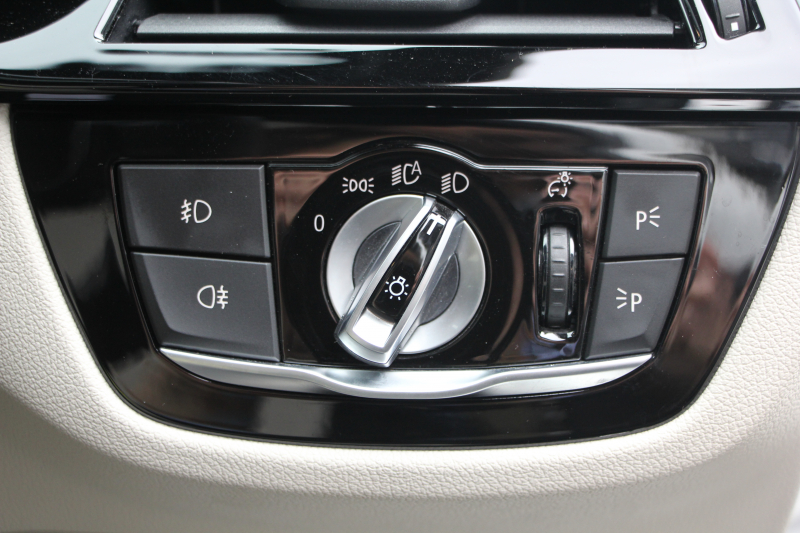 BMW 5シリーズ 530i Mｽﾎﾟｰﾂ ｲﾉﾍﾞｰｼｮﾝ&ｺﾝﾌｫｰﾄP 252馬力 ｻﾝﾙｰﾌ ﾊｰﾏﾝｶｰﾄﾞﾝ ｱｲﾎﾞﾘｰﾚｻﾞｰ ﾏｯｻｰｼﾞ&ｱｸﾃｨﾌﾞﾍﾞﾝﾁﾚｰｼｮﾝ 全席ﾋｰﾀｰ&4ｿﾞｰﾝｴｱｺﾝ ﾃﾞｨｽﾌﾟﾚｲｷｰ&ﾘﾓｰﾄP ｼﾞｪｽﾁｬｰC HUD LEDﾍｯﾄﾞﾗｲﾄ 追従ACC 360度ｶﾒﾗ 2年保証