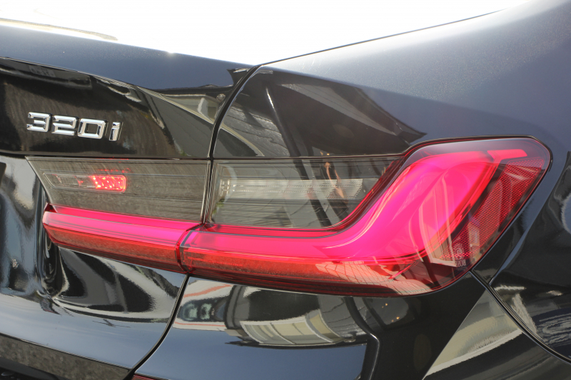 BMW 3シリーズ 320i Mｽﾎﾟｰﾂ ﾊｲﾗｲﾝ&ｺﾝﾌｫｰﾄP ｺﾆｬｯｸﾚｻﾞｰ ｼｰﾄﾋｰﾀｰ ﾗﾝﾊﾞｰｻﾎﾟｰﾄ 360度ｶﾒﾗ ｵﾌﾟｼｮﾝ19AW 追従ACC ｽﾃｱﾘﾝｸﾞｻﾎﾟｰﾄ BMWﾗｲﾌﾞｺｯｸﾋﾟｯﾄﾞApplecarplay対応 ﾀｯﾁﾊﾟﾈﾙHDDﾅﾋﾞ電動ﾄﾗﾝｸ 後退ｱｼｽﾄ Dｱｼｽﾄﾌﾟﾛ 2年保証